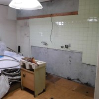 改装中　遠里小野